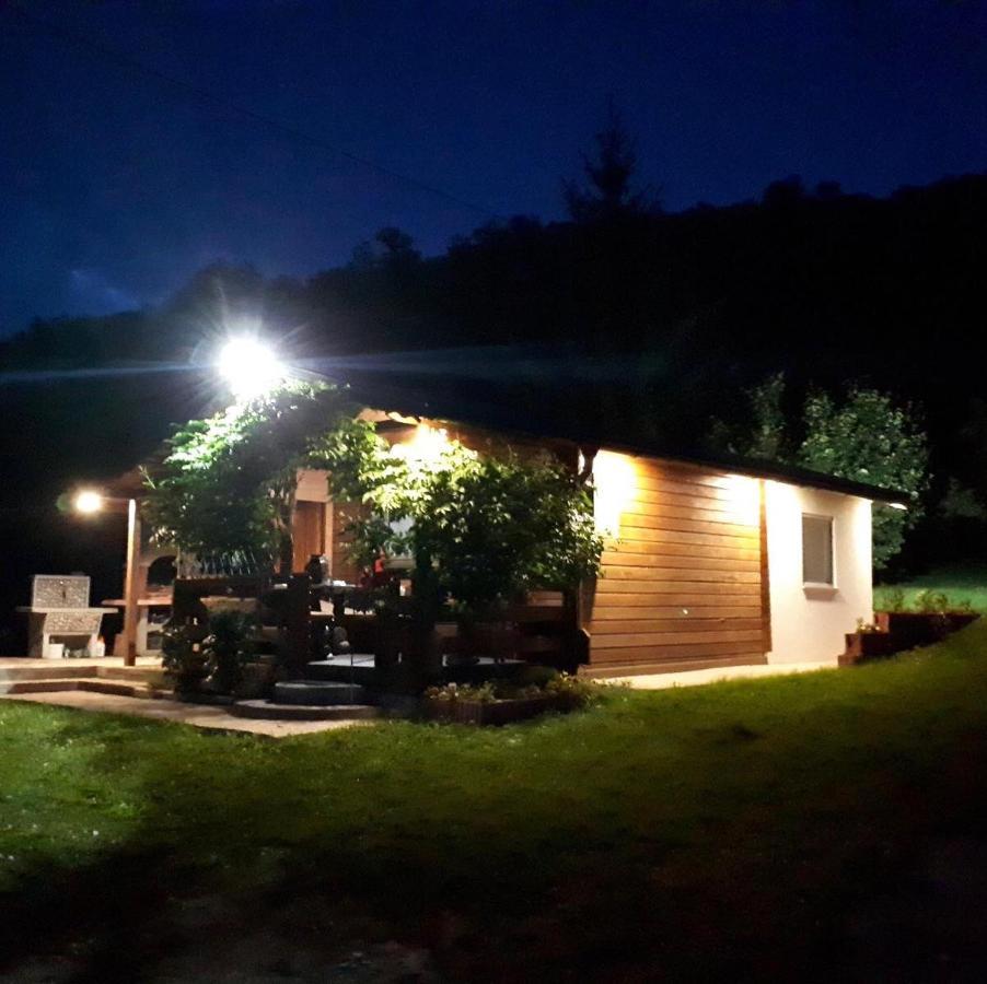 Studio Apartman Firdaus-Bihac, Dobrenica Bb Bihać Exterior foto